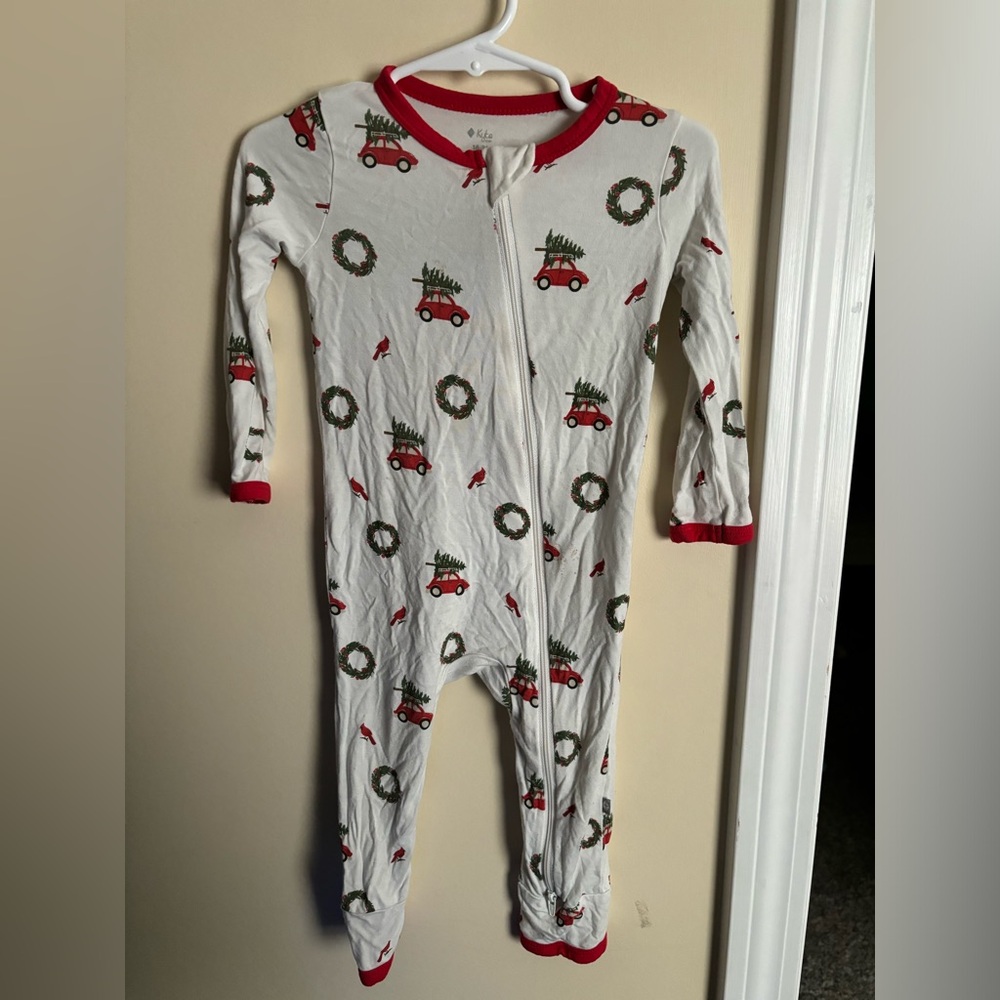 Kyte baby zip romper wreath